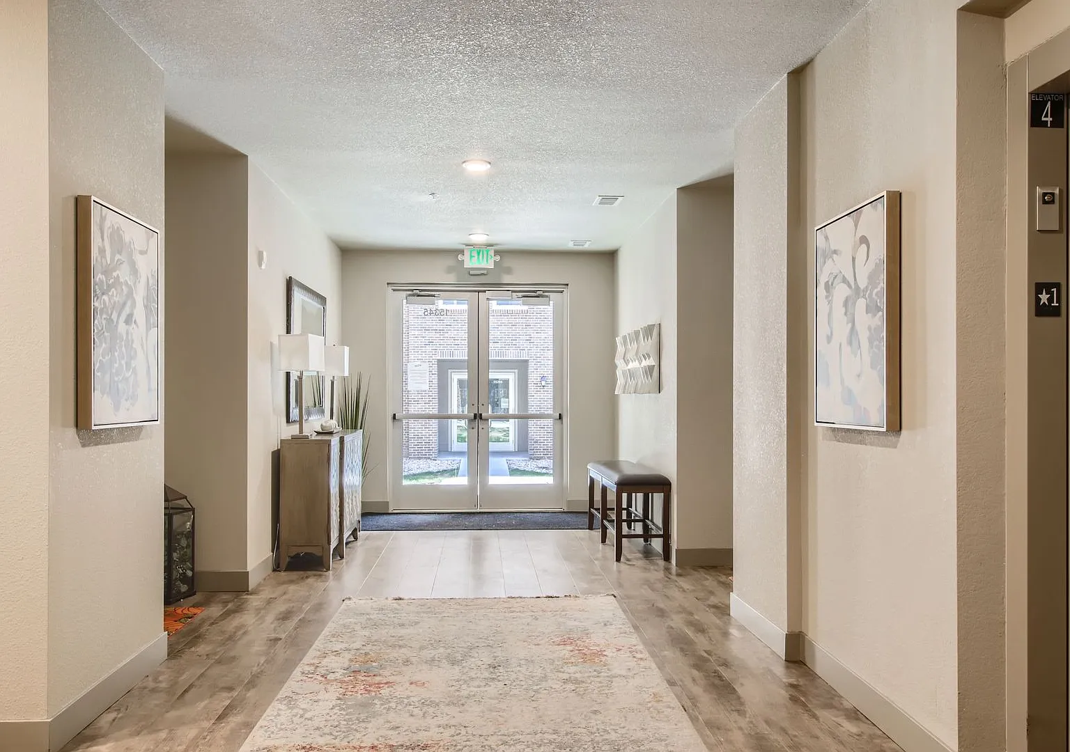 Evolve Real Estate: Move-in Ready in West Arvada, Contemporary 3 Beds/2 Baths Condo! — Photo 2