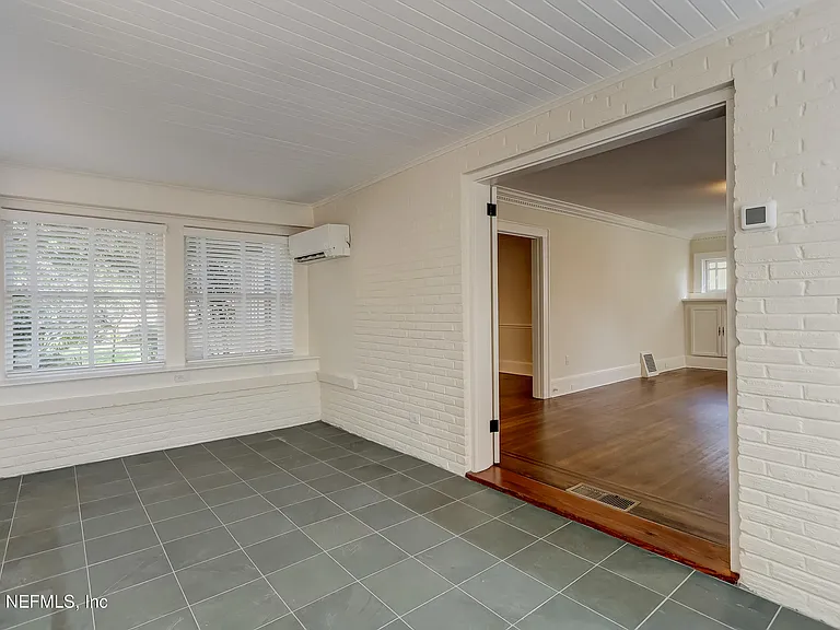 3684 Pine St — Photo 10