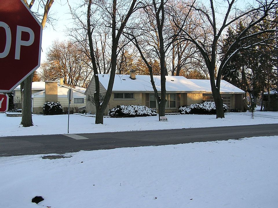 2nd image of 229 Woodstock Ave