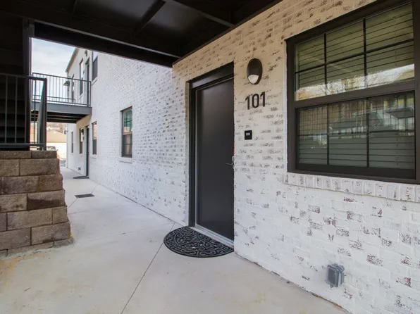 Spring Garden Station - Luxury Student Living, 915 Englewood St, Greensboro, NC 27403