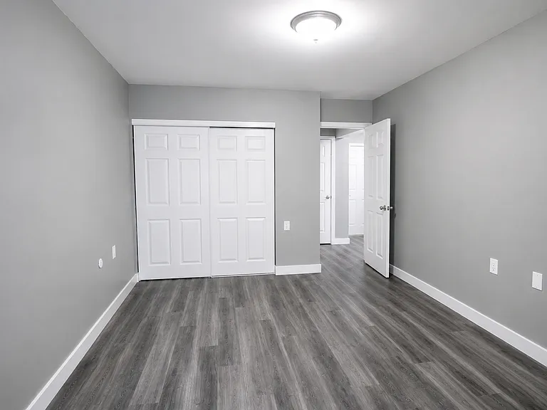 1102 Salem Ave #1J — Photo 9