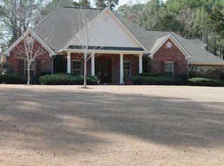 139 Pineview Cir, Flora, MS 39071