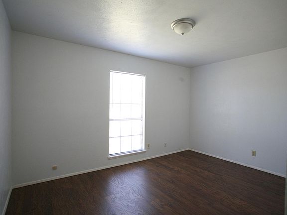 5th image of 1518 Burgundy St