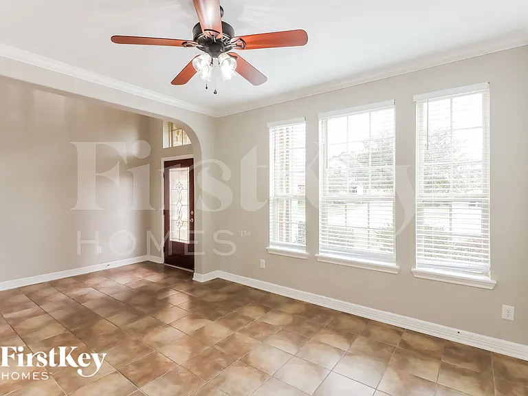 9743 Stratton Ridge Dr — Photo 3