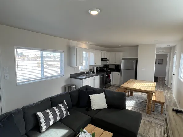 123 Northside Dr, Lander, WY 82520