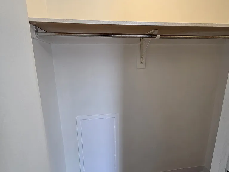 300 Dewey St #5 — Photo 16