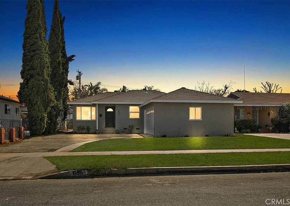 1st image of 650 Sandia Ave