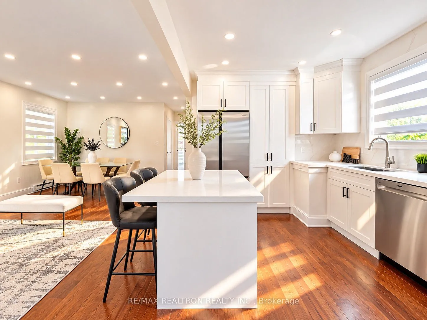 5 bed, $2,999 — Photo 2