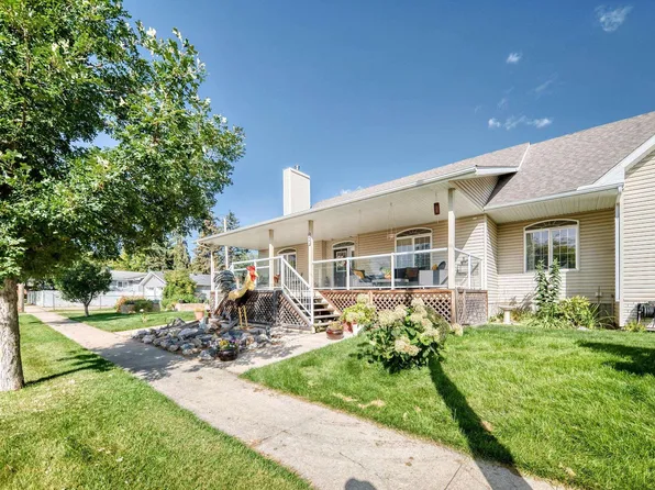 9802 102nd St, Morinville, AB T8R 1E7