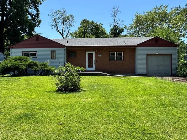 4615 NE 47th St, Kansas City, MO 64117