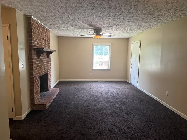 70 Caroline Ave #1 — Photo 3