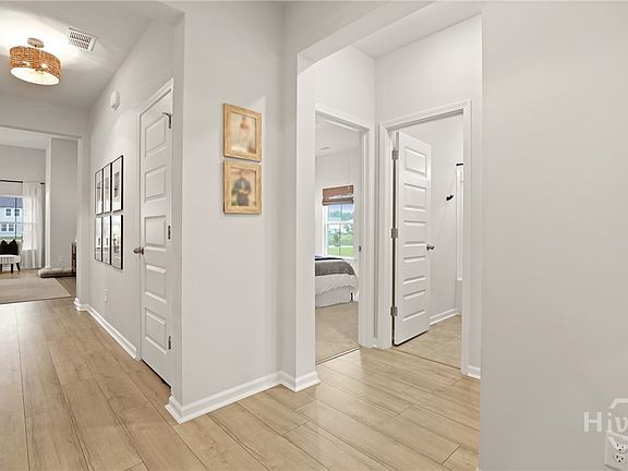 4th image of 137 Binscombe Lane