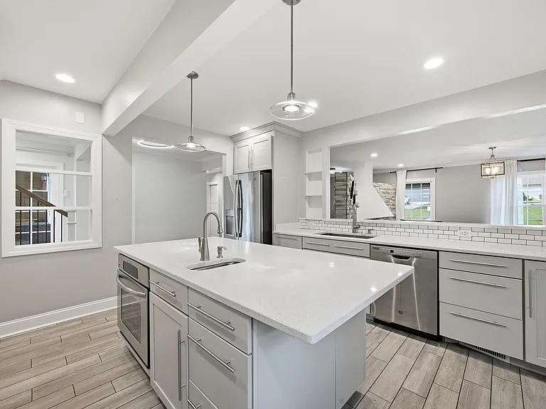 1 Fairhills Dr — Photo 5