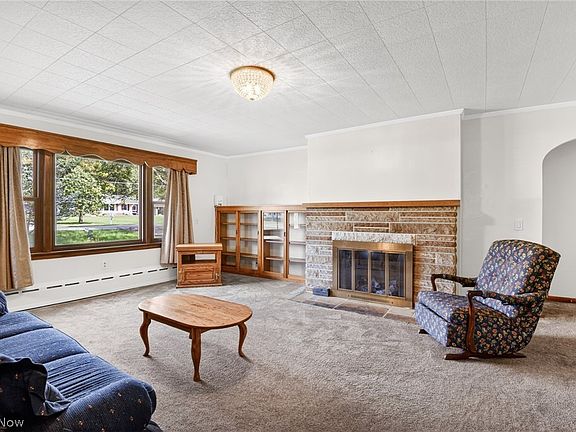 5th image of 1389 Eastview Dr