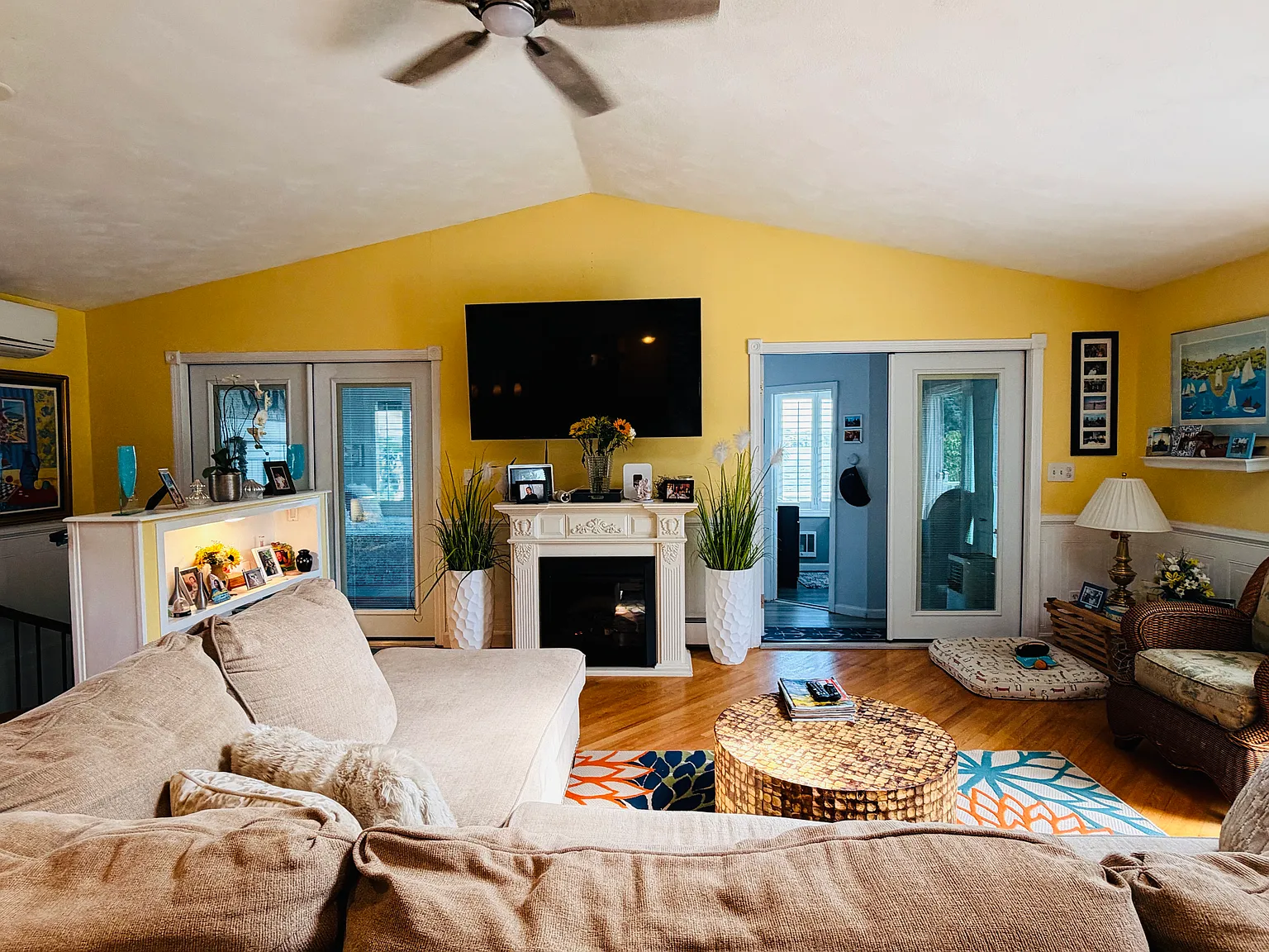 4 bed, 2200 sqft, $3,500 — Photo 2