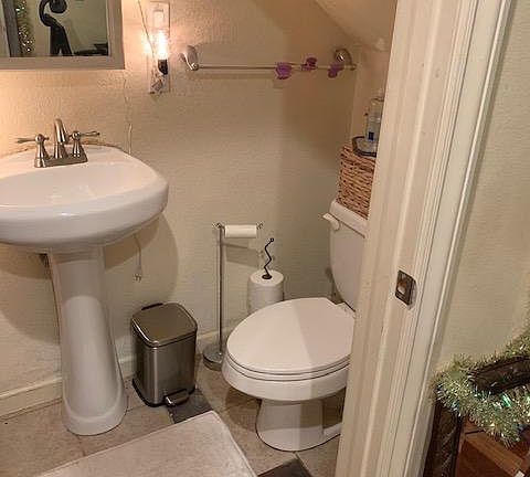 3rd image of 1436 Kentfield Ave #C