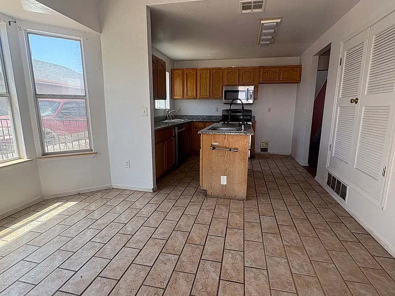 14336 Desert Wind Dr — Photo 8