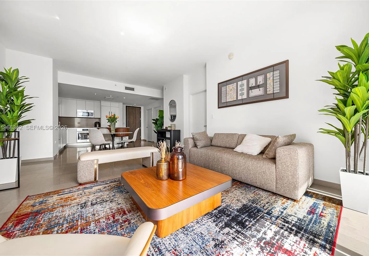 Rise Condo — Photo 3