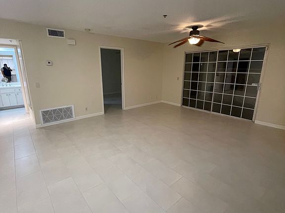 4th image of 2700 Lawrence Crossley Rd #4