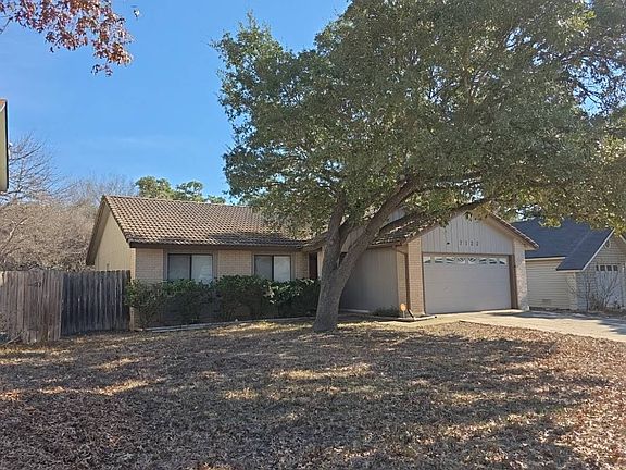 3rd image of 7122 Webbwood Way