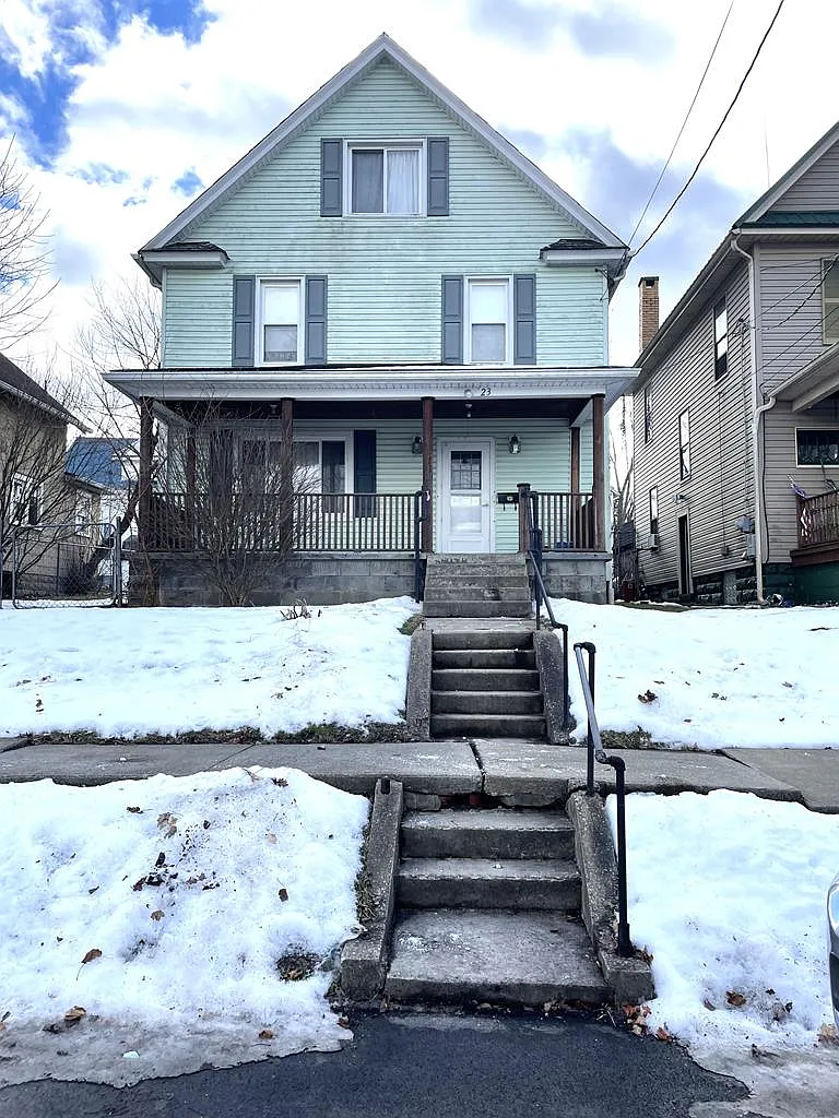 23 E 7th St photo 1