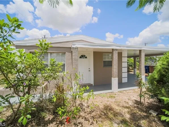 23 Apache St, Lehigh Acres, FL 33936