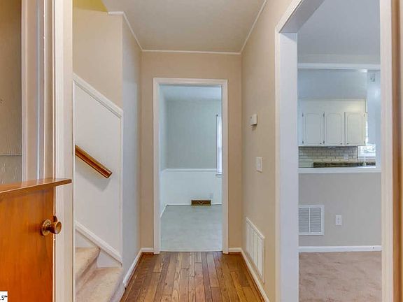 3rd image of 506 Tebblewood Dr