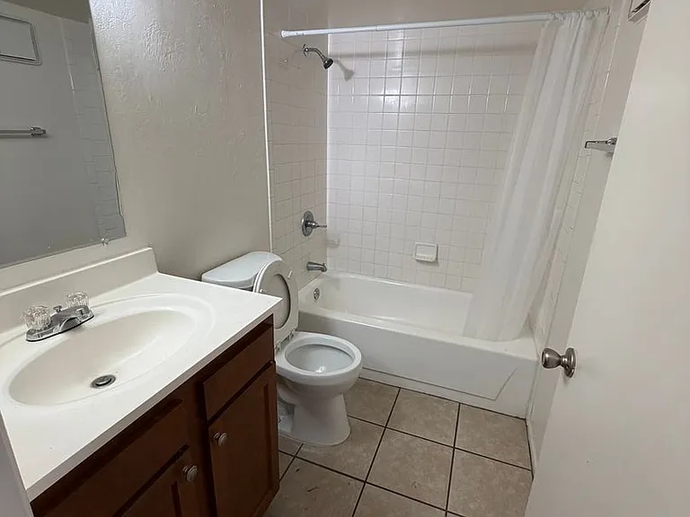 3802 E Monte Vista Dr — Photo 5