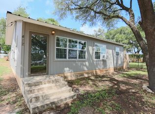 412 S Us Highway 281, Johnson City, TX 78636