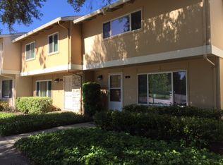 3 Comstock Queen Ct, Mountain View, CA 94043