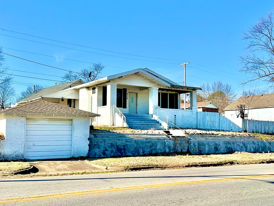 1st image of 212 N Central Avenue