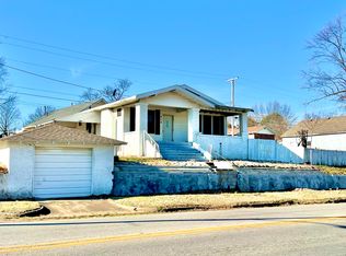212 N Central Avenue, Monett, MO 65708