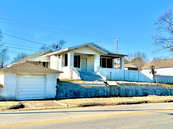 212 N Central Avenue, Monett, MO 65708