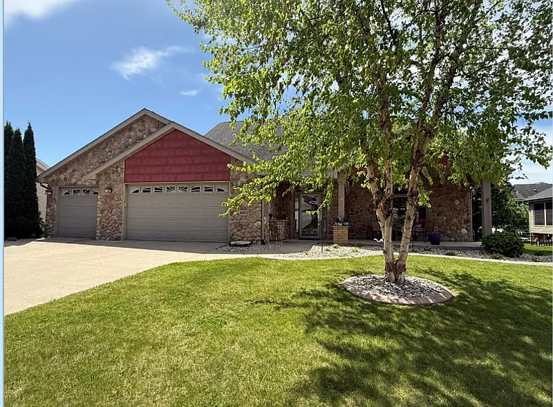 Building Photo - 4363 Memorial Cir