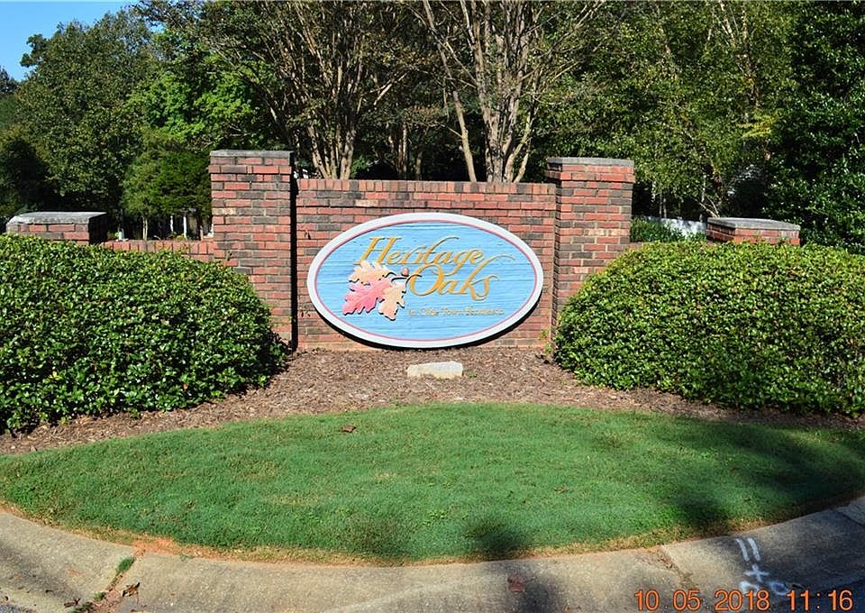 2nd image of 102 Grand Oak Cir
