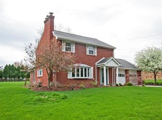 1930 Sample Rd, Allison Park, PA 15101