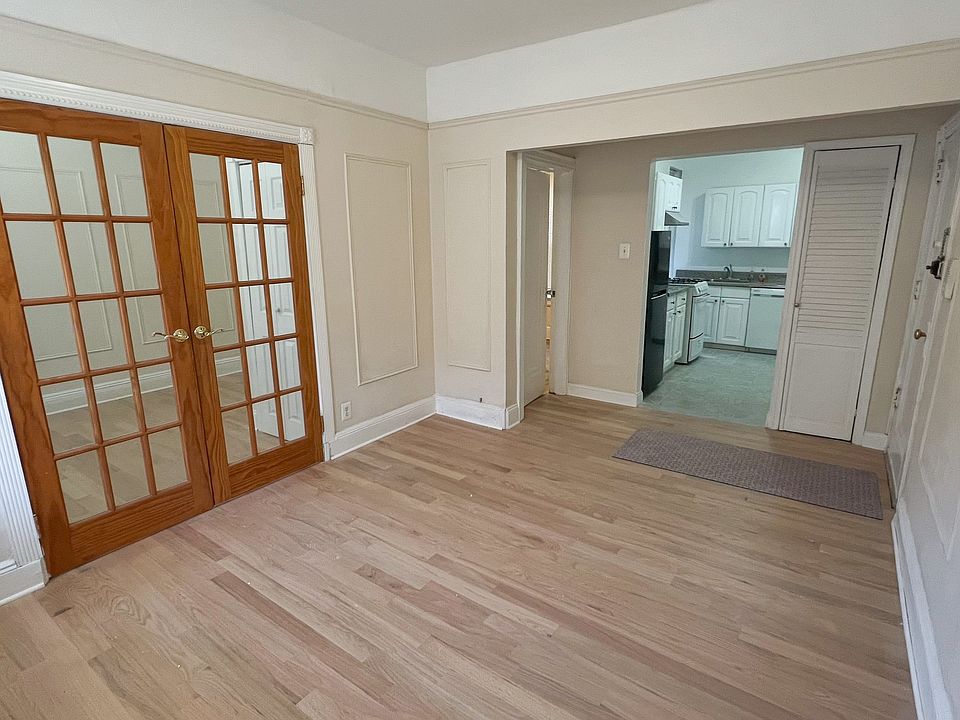 1st image of 31-44 35th St #2