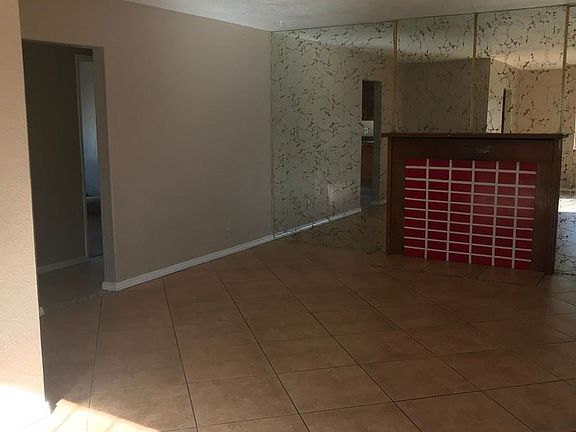 5th image of 1294 W 25th St