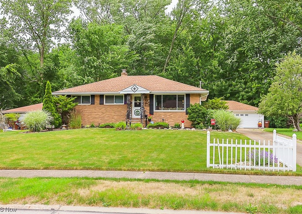 1st image of 27616 Hollywood Dr
