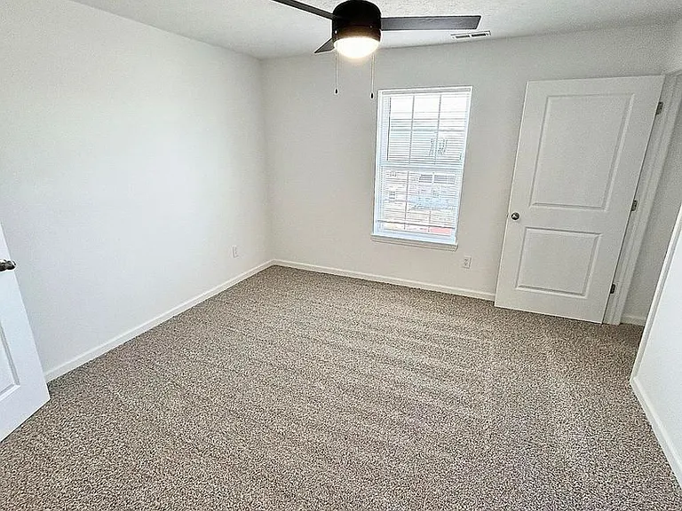 Sagamore Winds Apartments — Photo 29