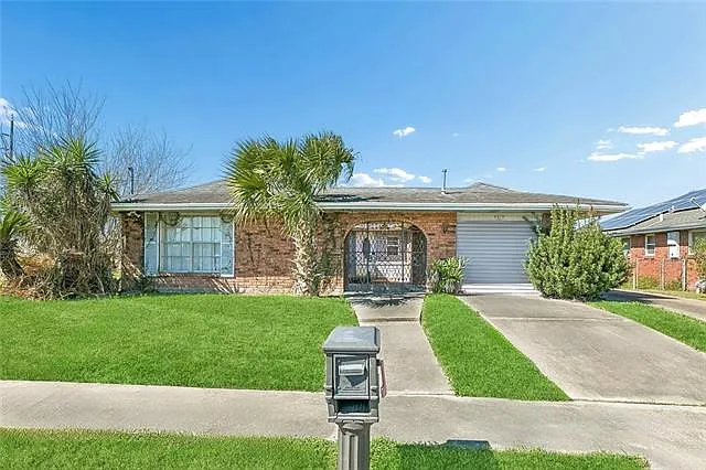 4510 Read Blvd — Photo 1
