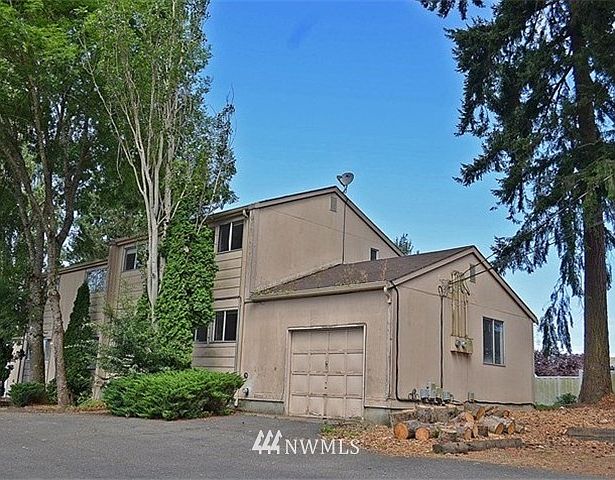 1st image of 10421 -10423 Mt Tacoma Drive SW