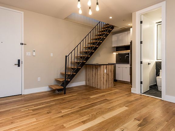 2nd image of 595 Myrtle Ave #4A