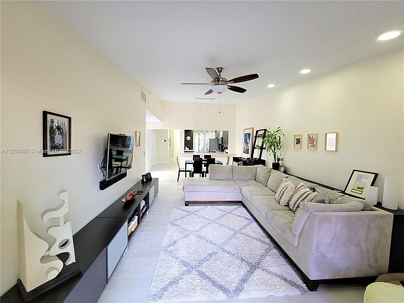 5th image of 819 NW 79th Ter #819