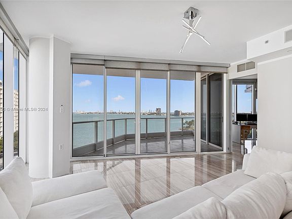 2nd image of 2020 N Bayshore Dr APT 801