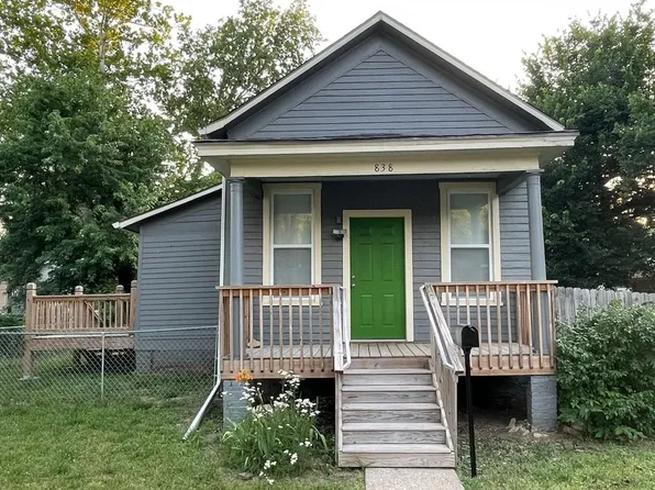 838 S Oak St, Ottawa, KS 66067