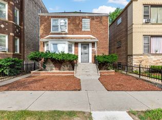 8122 S Kingston Ave, Chicago, IL 60617