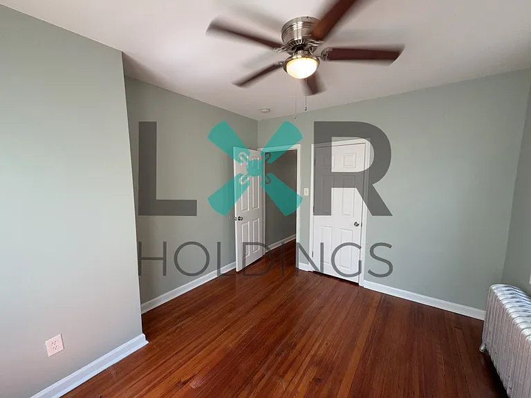 304 Berbro St — Photo 8