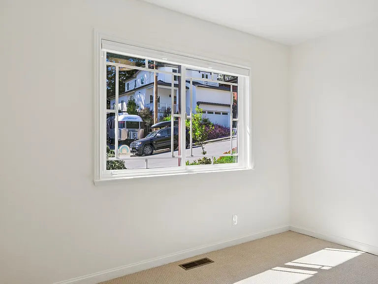 514 Isabella Ave #B — Photo 11