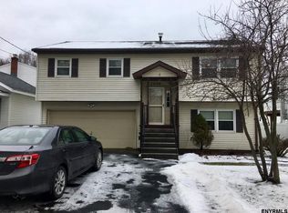 2036 Curry Rd, Schenectady, NY 12303